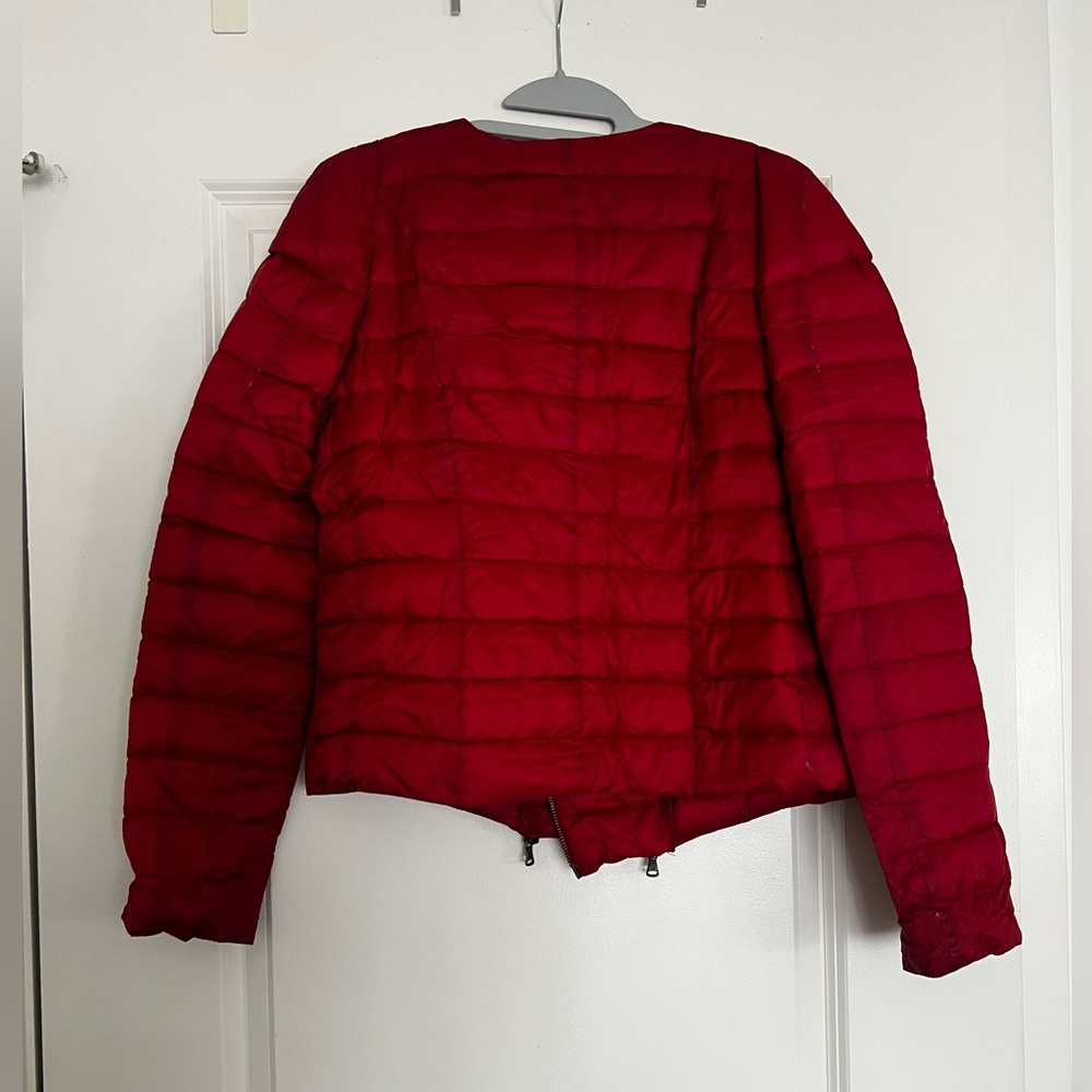 Stylish Packable Red Puffer Jacket - Picture 2 of 4